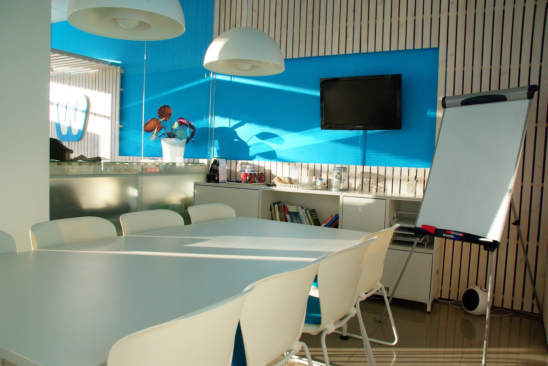 office-space-1744805_1920